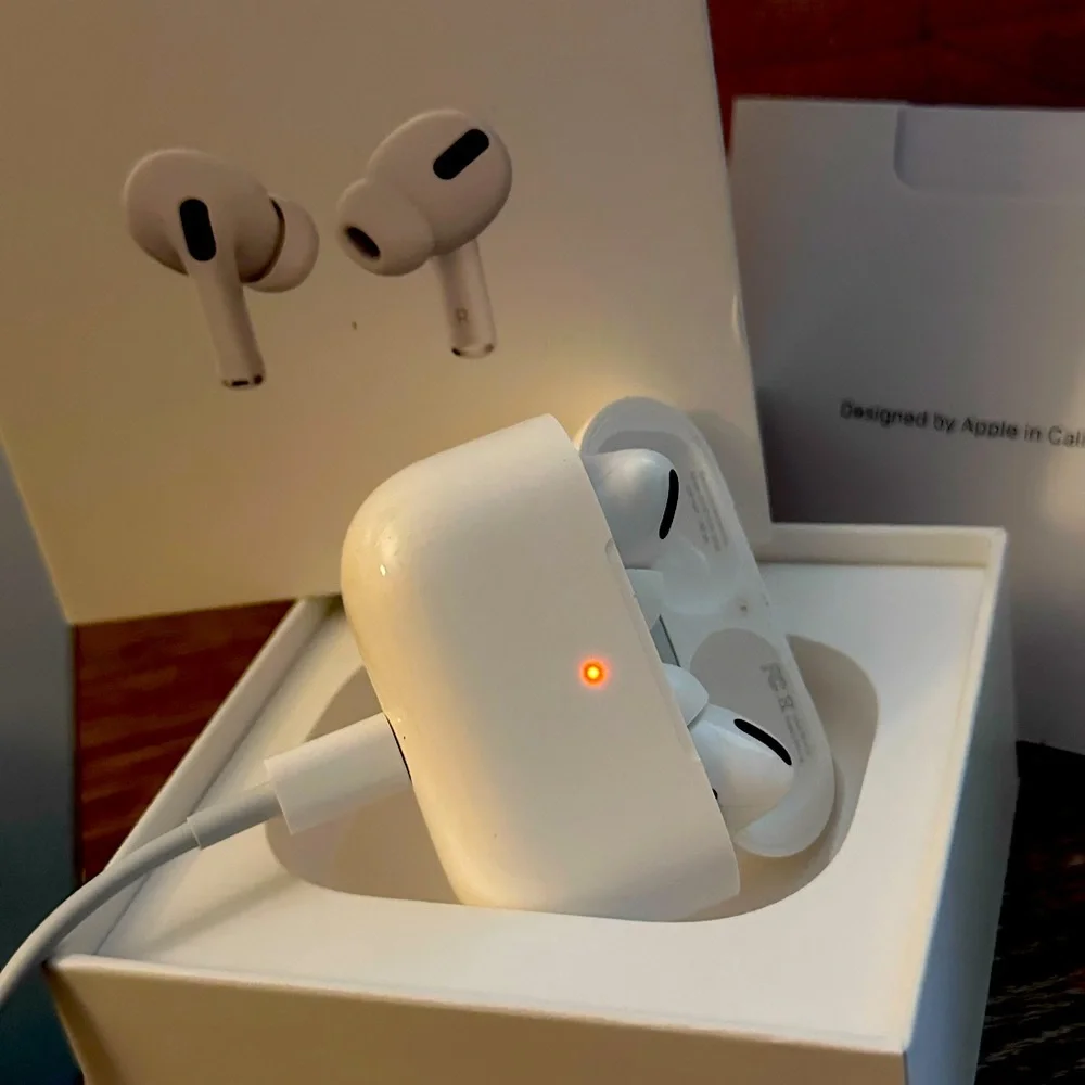 AirPods Pro - Picture 4 of 4